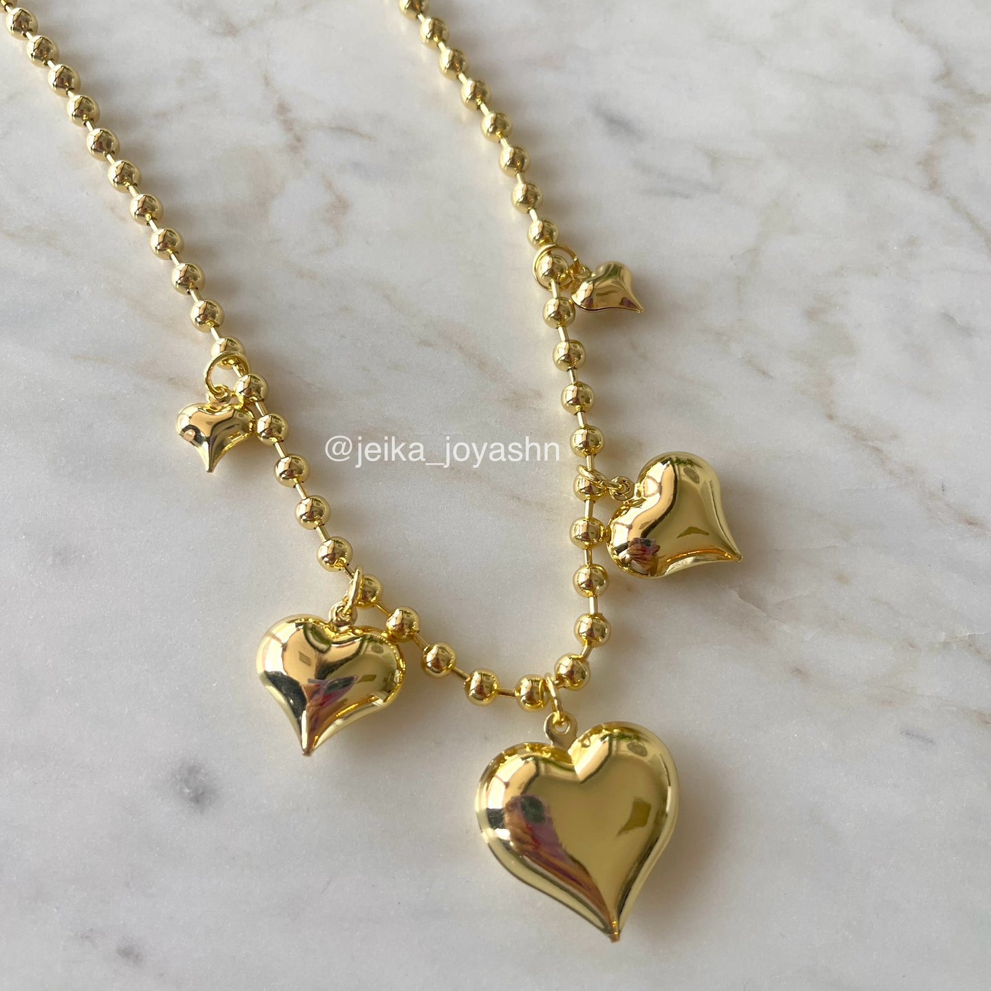 COLLAR CINCO CORAZONES